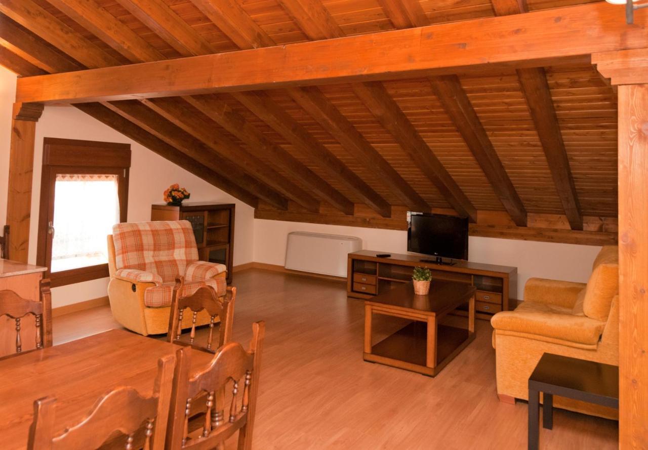 Two-Bedroom Apartment,1003129170:JPEG